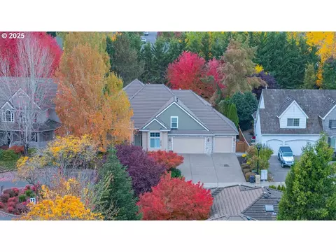 28249 SW Willow Creek Dr, Wilsonville, OR 97070