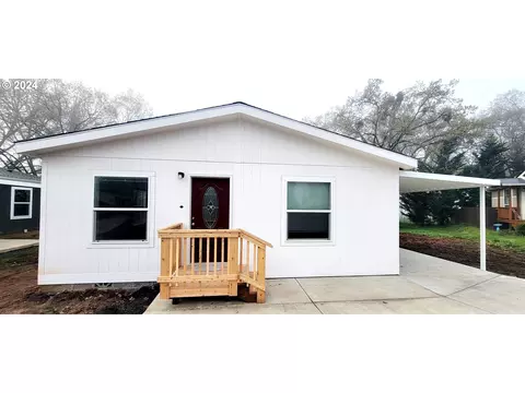 109 Wanda Ct, Myrtle Creek, OR 97457