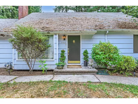 7580 SW Greenwood Dr, Portland, OR 97223
