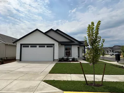 1703 SE Salmonberry Ave #23, Dallas, OR 97338