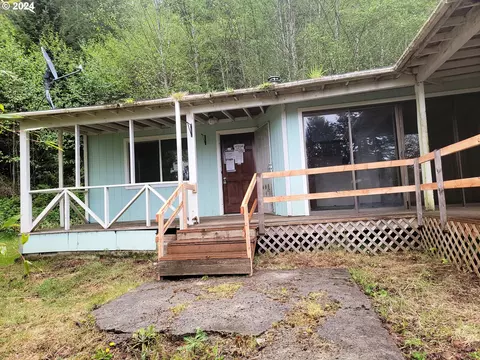 97736 N Lake Ln, Lakeside, OR 97449