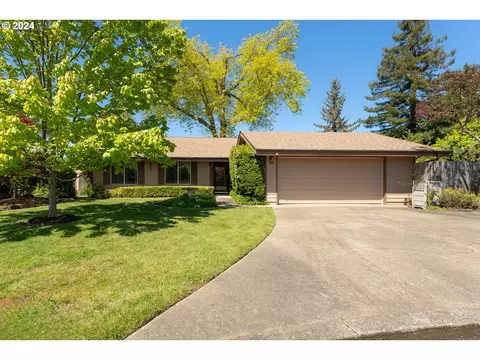 1318 E Second Ct, Sutherlin, OR 97479