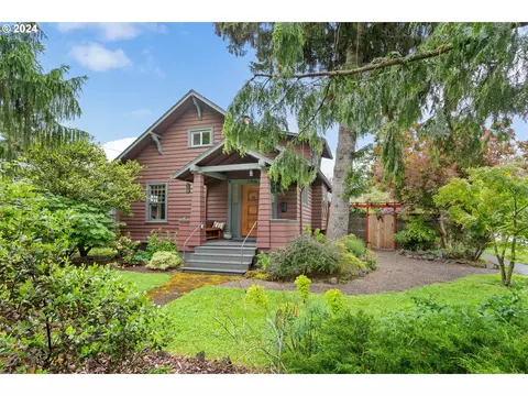 7704 SE Tolman St, Portland, OR 97206