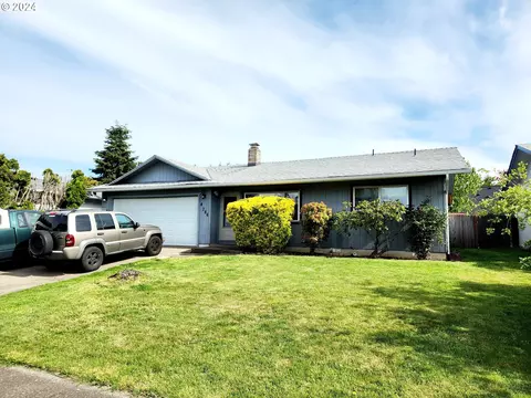 4786 Whitman Cir NE, Salem, OR 97305