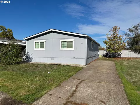 1415 S Bertelsen Rd #122, Eugene, OR 97402