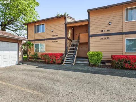 621 SE 121st Ave #32, Vancouver, WA 98683