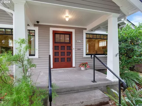 2827 SE 27th Ave, Portland, OR 97202