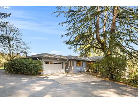 18585 SW Neugebauer Rd, Hillsboro, OR 97123