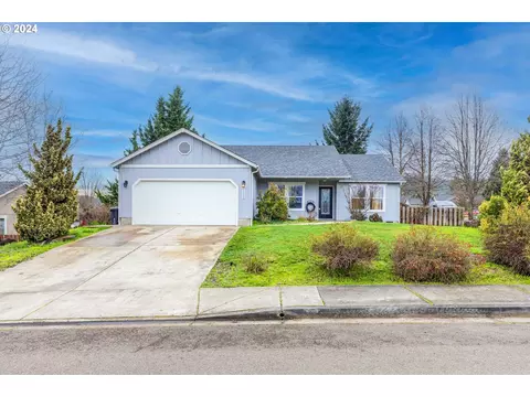 1080 Rolling Hills Rd, Roseburg, OR 97471
