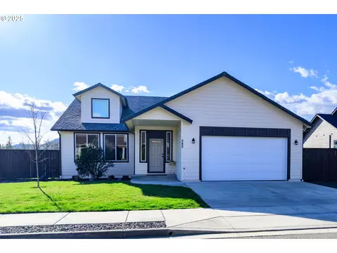 240 Wil Way, Winston, OR 97496