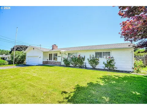 76856 Schroeder Rd, Clatskanie, OR 97016