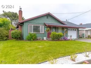 216 NE 11th St, Newport, OR 97365