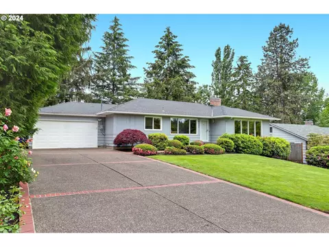 6332 SW Boundary St, Portland, OR 97221