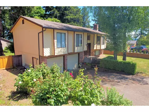 7645 Cason Ln, Gladstone, OR 97027