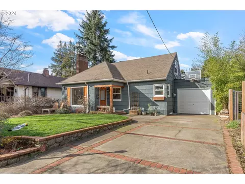 145 NE Holland St, Portland, OR 97211