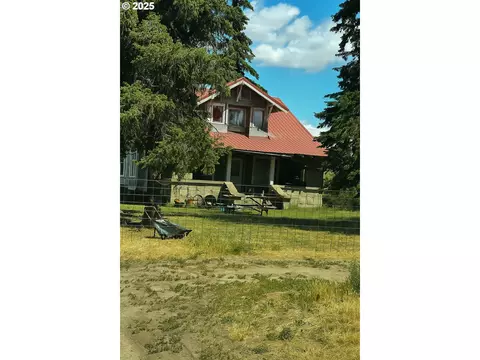 670 Cameron Rd, Centerville, WA 98613