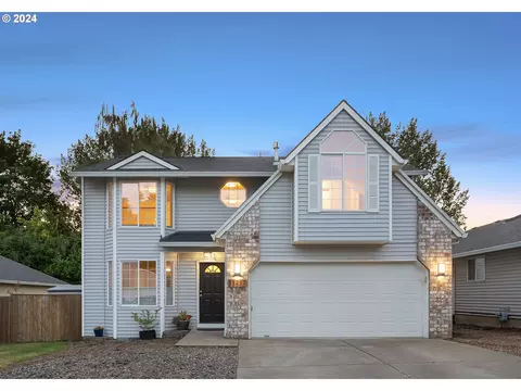 21217 SW Houston Dr, Sherwood, OR 97140