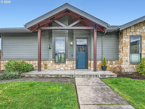 1702 Merganser St, Silverton, OR 97381