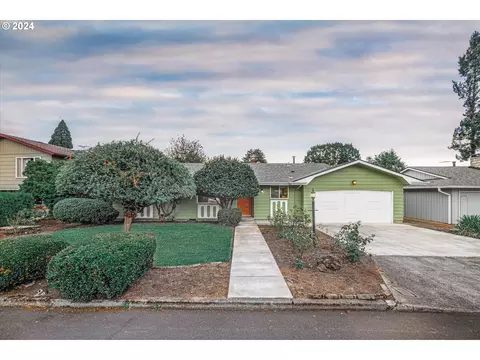 12104 SE Sequoia Ave, Milwaukie, OR 97222