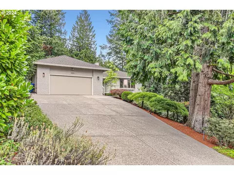 2604 SW 64th Pl, Portland, OR 97225