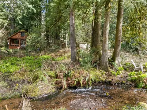 26709 E Henry Creek Rd, Rhododendron, OR 97049