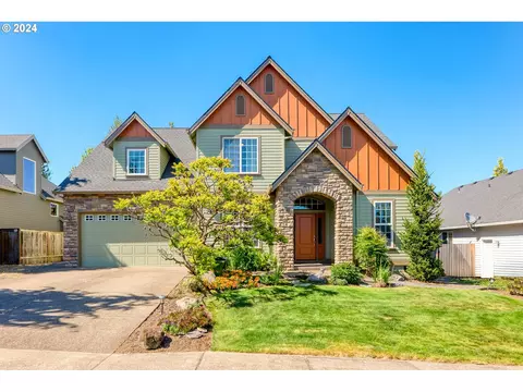 14923 Smith Rock Ave, Aurora, OR 97002