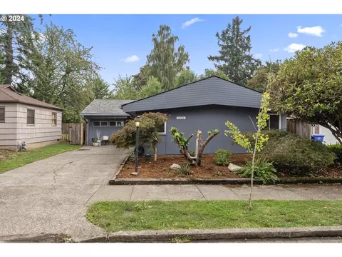 3718 SE Lexington St, Portland, OR 97202