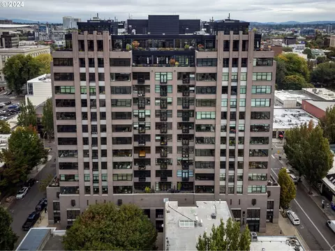 333 NW 9th Ave #717, Portland, OR 97209