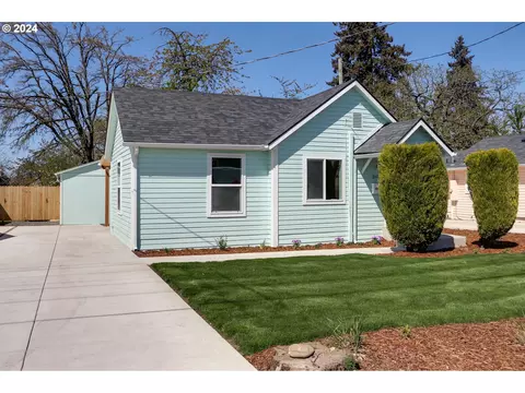 144 S 15th St, Springfield, OR 97477