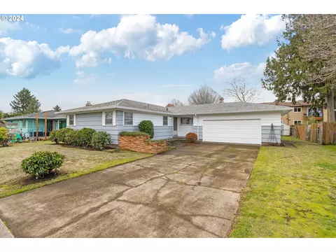 543 SE 166th Pl, Portland, OR 97233
