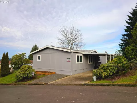 14960 S Fox Pointe Dr, Oregon City, OR 97045