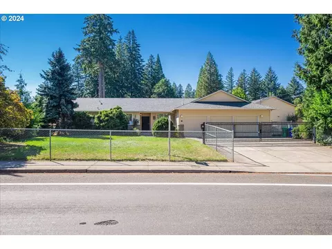 835 NE 172nd Ave, Portland, OR 97230