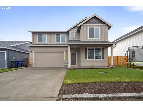 11231 Blueberry Loop NE, Donald, OR 97020