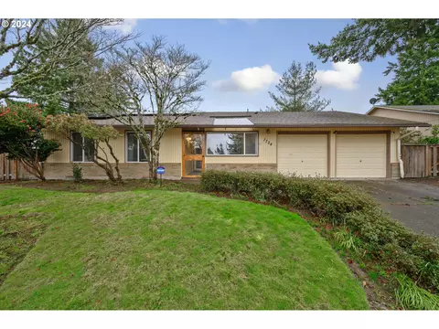 1724 SW Battaglia Ave, Gresham, OR 97080