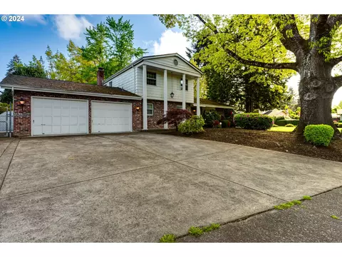 3395 Buckingham Ave, Eugene, OR 97401