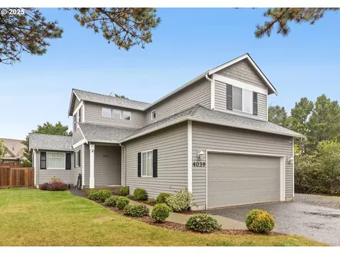 4039 Evergreen Ave, Depoe Bay, OR 97341