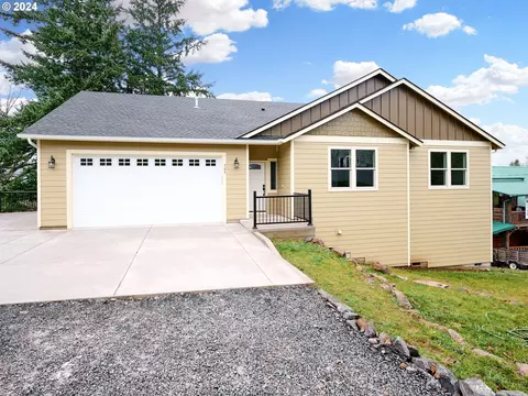 725 Butte St, Brownsville, OR 97327