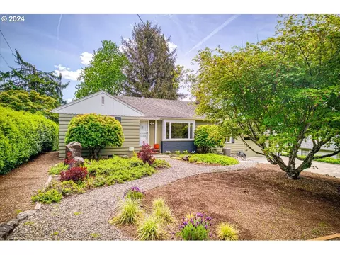 5000 SW Thomas St, Portland, OR 97221