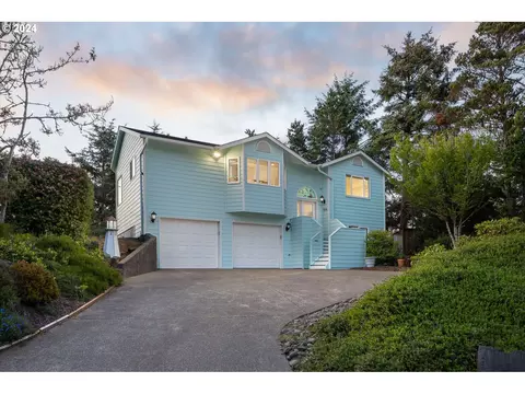 416 NW 19th Ct, Newport, OR 97365