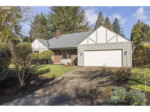6127 SW Nevada Ct, Portland, OR 97219
