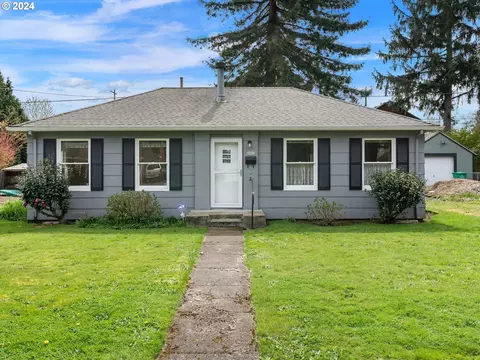 8902 NE Brazee St, Portland, OR 97220