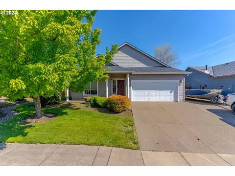 1824 Rainier Dr, Monmouth, OR 97361