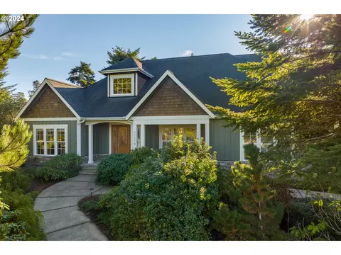 87839 Ternyik Ct, Florence, OR 97439