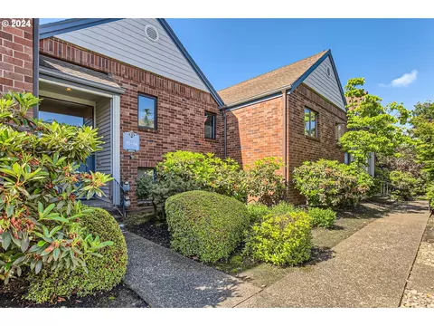 14811 NE Sacramento St #96, Portland, OR 97230