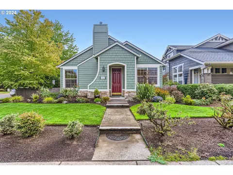 6162 NE Rosebay Dr, Hillsboro, OR 97124