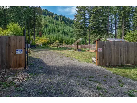 0 Anita Ln, Glide, OR 97443