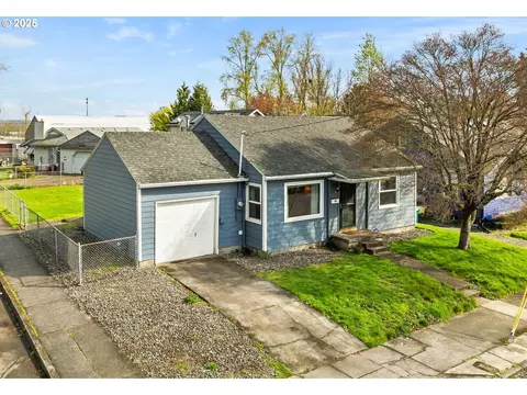 1105 N Watts St, Portland, OR 97217