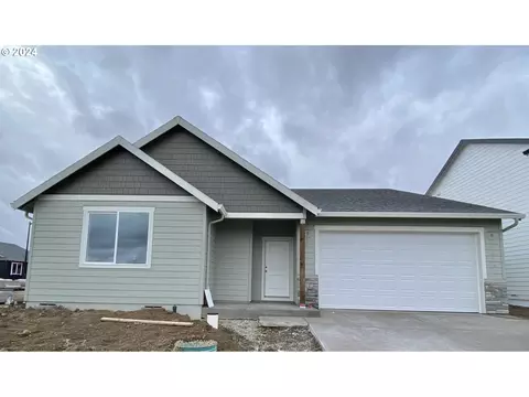 11220 Blueberry Loop NE, Donald, OR 97020
