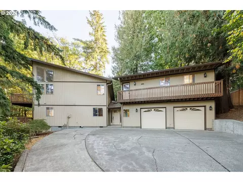 7140 SW Raleighwood Ln, Portland, OR 97225