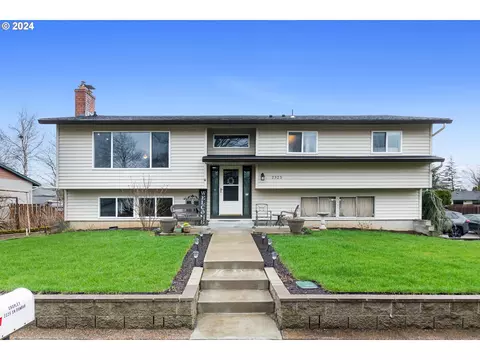 2325 SW Dunbar Pl, Troutdale, OR 97060